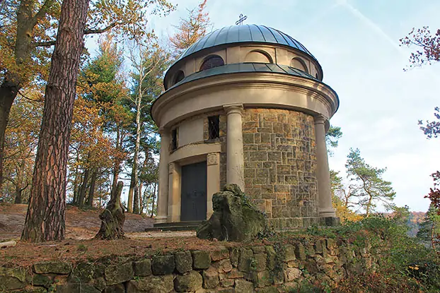 11-Mausoleum bei Thürmsdorf